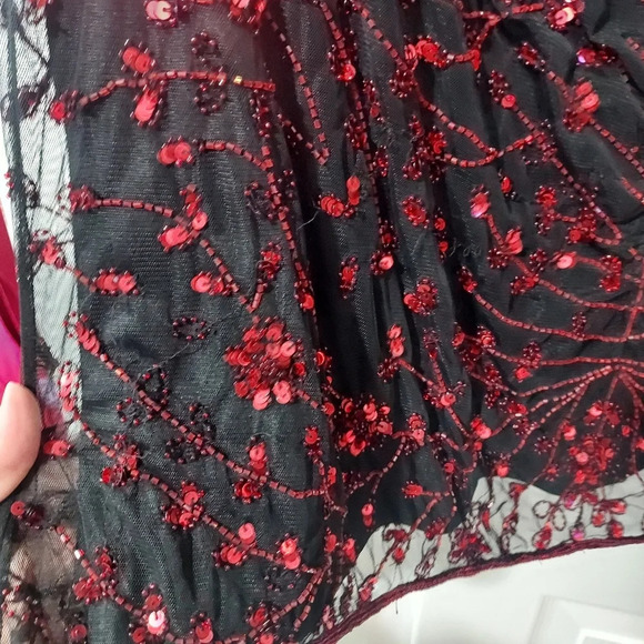 Lane Bryant Red Sequin Black Sleeveless V-Neck Blouse/Tank in Size 26 - Picture 7 of 12